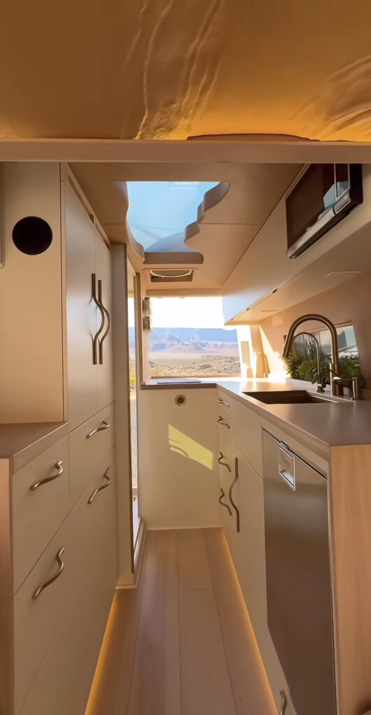 Lightweight aluminum RV cabinets with honeycomb structure for campervan storage