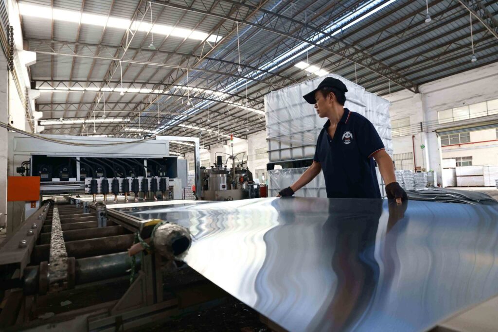 Aluminum Honeycomb Panel Manufacturer & Supplier - aluminum honeycomb panel factory production line