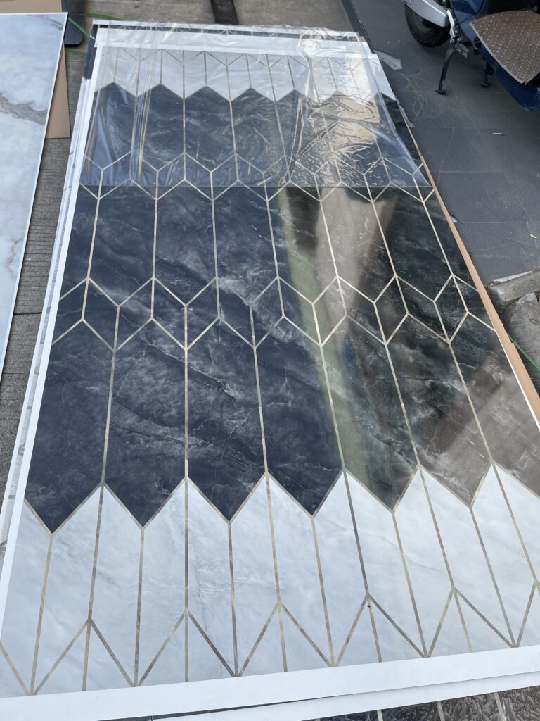 Realistic marble veins and natural stone surface finishes for decorative aluminum honeycomb panels