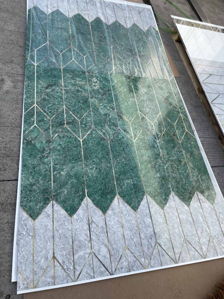 Realistic marble veins and natural stone surface finishes for decorative aluminum honeycomb panels