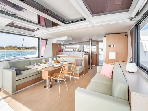 Aluminum honeycomb panels for yacht and catamaran interiors